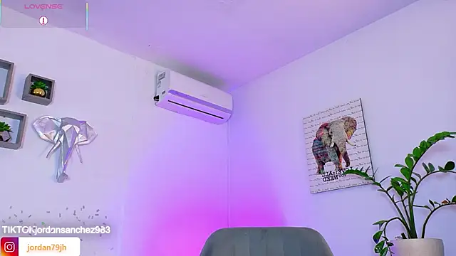JordanSmiith_ élő XXX-chatje