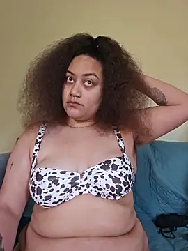 XXX chat uživo modela honeeyyy_pot