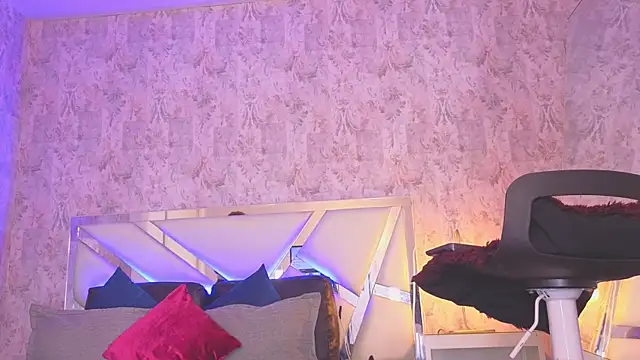 april_summer_ Chat XXX in diretta