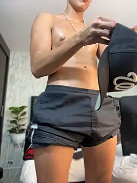 Lander_Cruz Live XXX-Chat