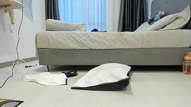 lizzyluk_ch Adlı Modelin Canlı XXX Sohbeti
