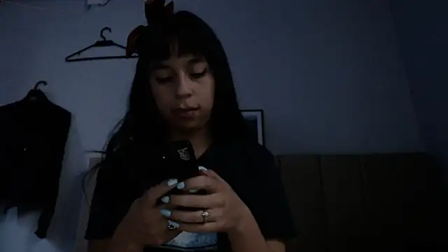 xx_nath_xx's Live XXX Chat