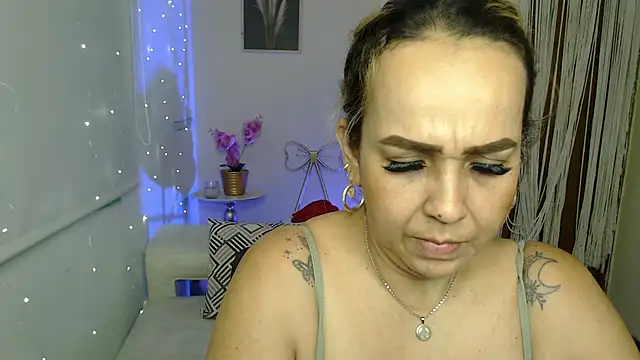 Chat XXX ao vivo de Aunty_milf