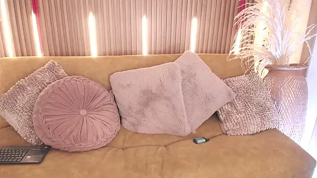 MiaGinger_ – Naživo XXX chat
