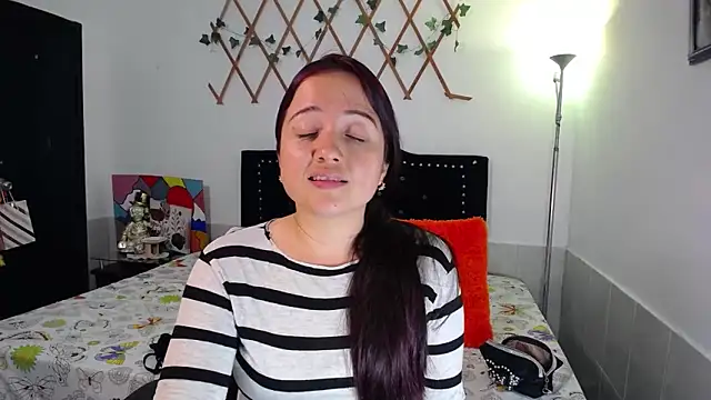 naughty_girl_4u 即時 XXX 聊天