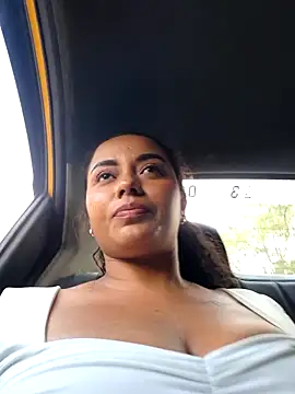 curly_girl_31's Live XXX Chat
