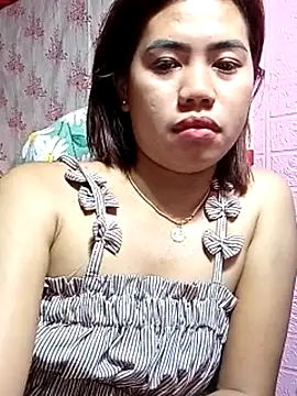 Chatroom XXX en direct de Cutie_body11