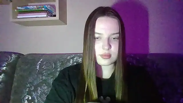 BratzDollVibes' Live XXX Chat