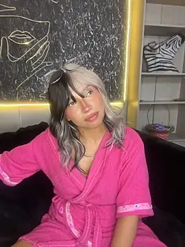 XXX chat uživo modela Saraa_love_