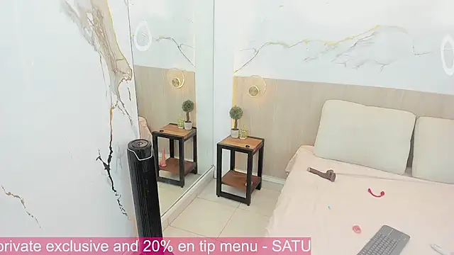 laurenn_moore Adlı Modelin Canlı XXX Sohbeti