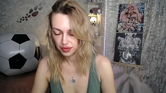 NickyAdamidi: онлайн-секс-чат