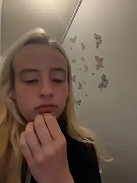 SeccySerena's Live XXX Chat