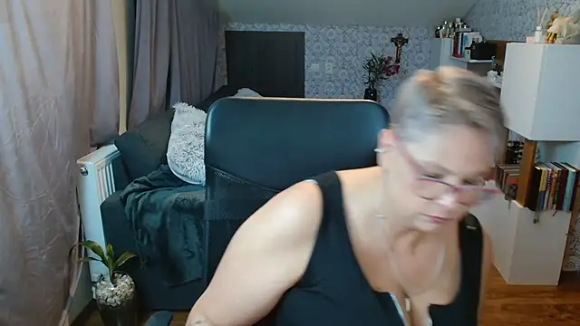Živý XXX chat bigtits4you