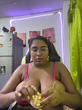 morena-2025's Live XXX Chat