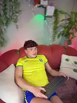 PRINCE_STEV Adlı Modelin Canlı XXX Sohbeti