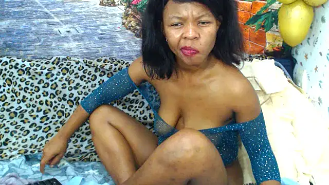 Chatroom XXX en direct de ebonymeera