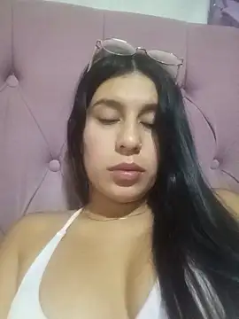 Your_Paris_'s Live XXX Chat