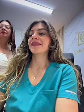 alicee16 Show in webcam