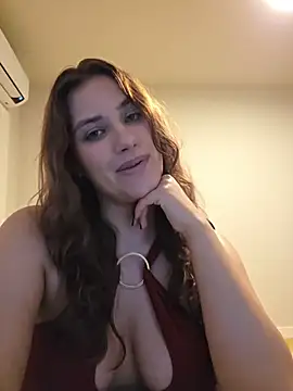MiaRides19's Live XXX Chat
