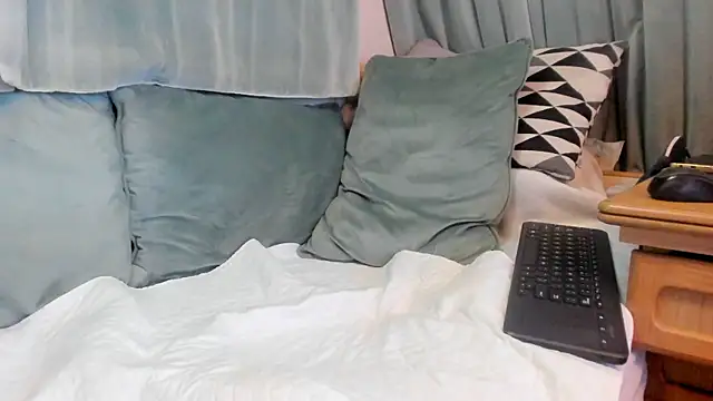 Dirty-Bya Live XXX-chat