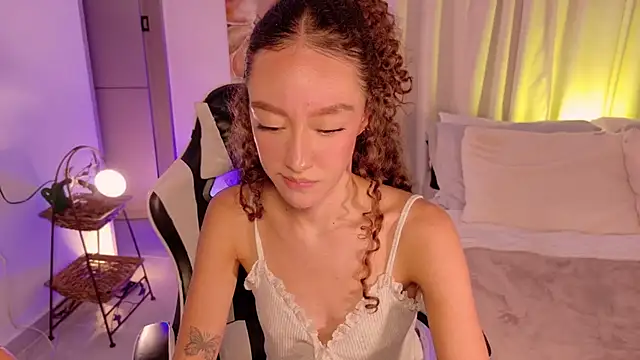 ChloeMoreti Chat XXX in diretta