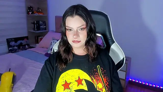OphelianaRose33 Adlı Modelin Canlı XXX Sohbeti