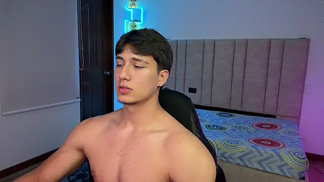 Chatroom XXX en direct de CHRIS_MORGAN1