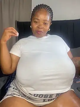 LunaCovenn's Live XXX Chat
