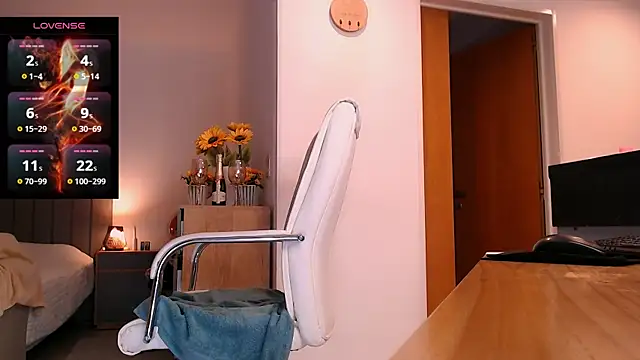 Chat XXX en directo de Tilly_Eliot