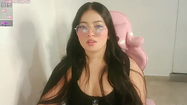 AbrilVelastegui7's Live XXX Chat