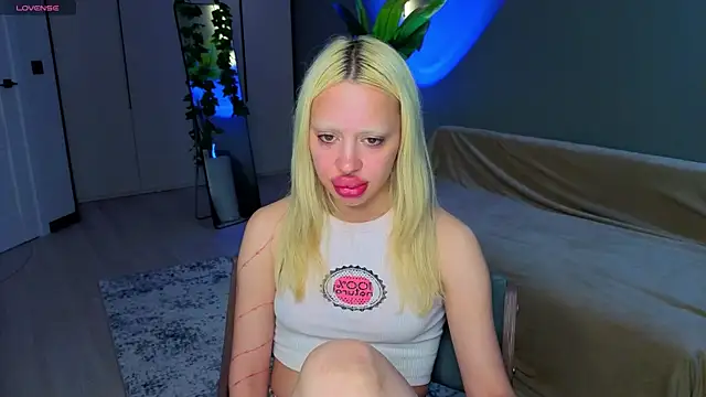 Luna_Beverly live XXX chat