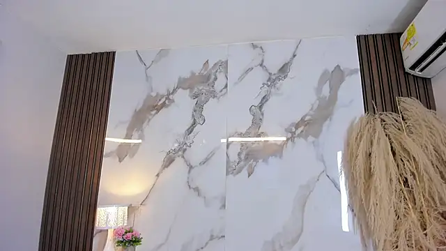 hannahill69 Adlı Modelin Canlı XXX Sohbeti