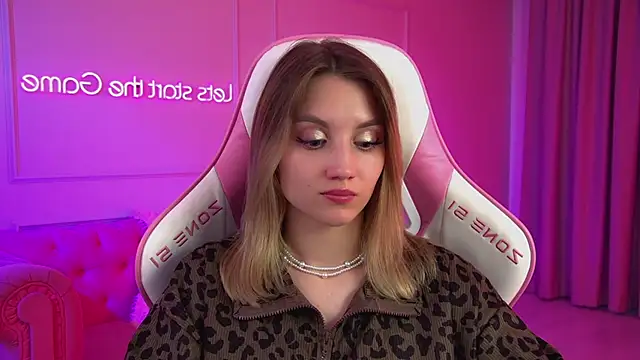 دردشة StacyEvances الجنسية المباشرة