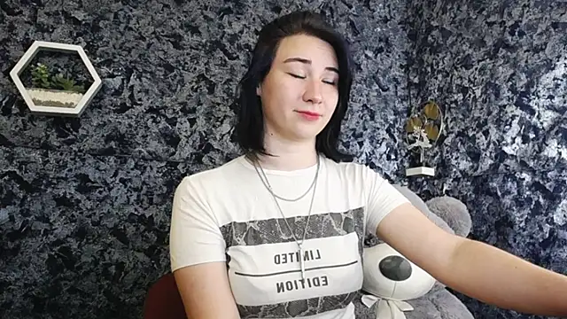 Moon_foxy_ Chat XXX live