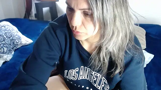 Chat +18 de Chantal_hott ao vivo