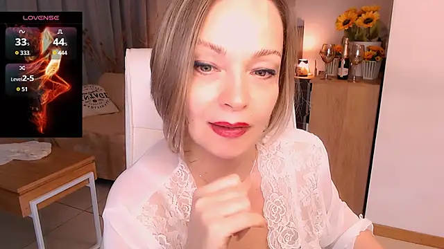 Tilly_Eliot 라이브 XXX 채팅