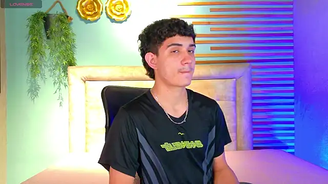 aalejo_gray's Live XXX Chat