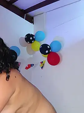 Alizon_1's Live XXX Chat