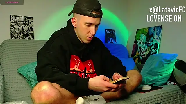 Midnighter_ Chat XXX in diretta