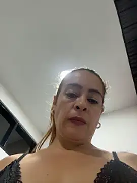 Chatroom XXX en direct de Natigoonzalez