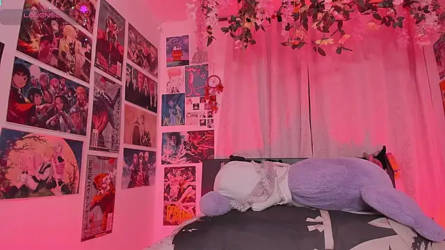 MissCurvyTop Live XXX-chat
