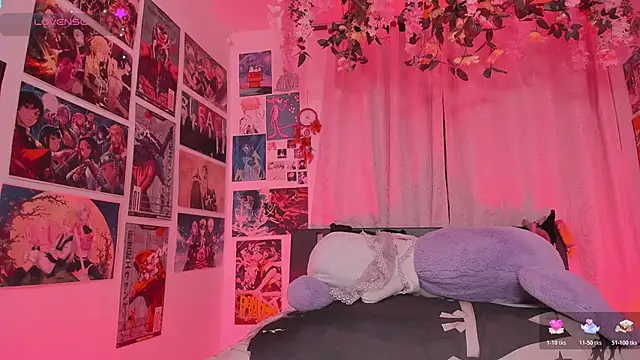 MissCurvyTop Chat XXX live