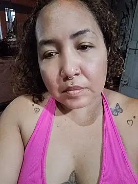 Chat +18 de CurvyHeat ao vivo