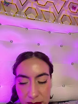 MelanyyJhonson15's Live XXX Chat