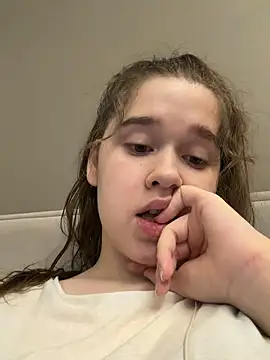 Chat XXX en directo de HornyGirlH