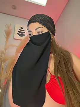 Amberonee31 Adlı Modelin Canlı XXX Sohbeti
