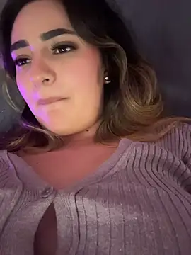 Antonella_Julieta Pertunjukan Webcam