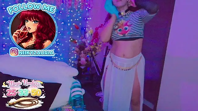 _niiky Adlı Modelin Canlı XXX Sohbeti