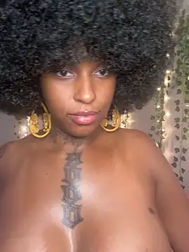 MistiSavannah's Live XXX Chat
