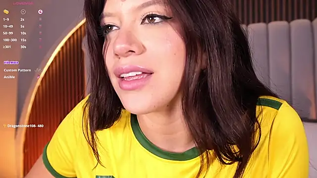 emperatriz_reyes' Live XXX Chat